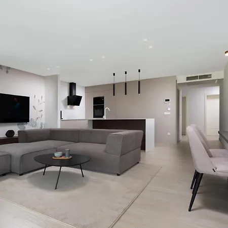 Hadrie Luxury And Azimut *