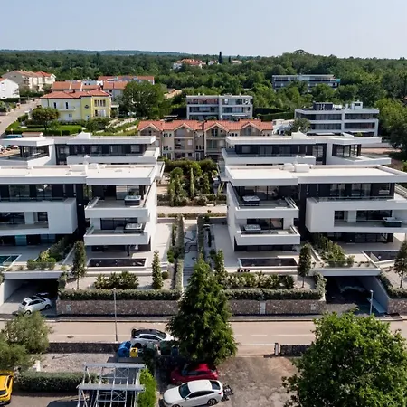 Hadrie Luxury And Azimut Apartment *