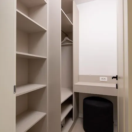 Hadrie Luxury And Azimut