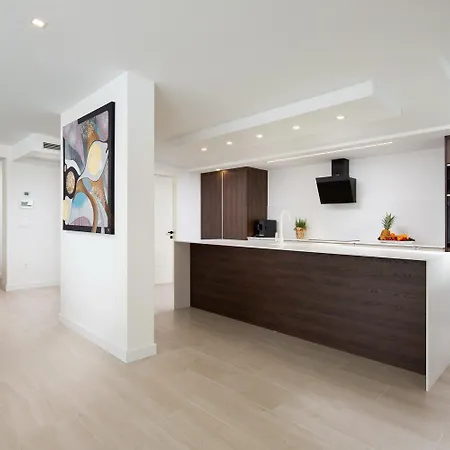 Hadrie Luxury And Azimut Apartment *