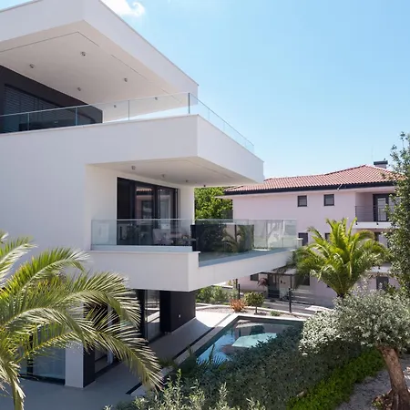 Hadrie Luxury And Azimut Malinska