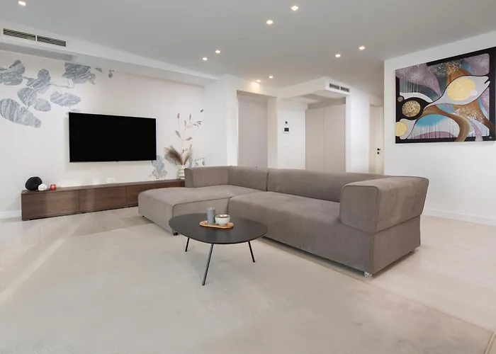 Hadrie Luxury And Azimut Apartment