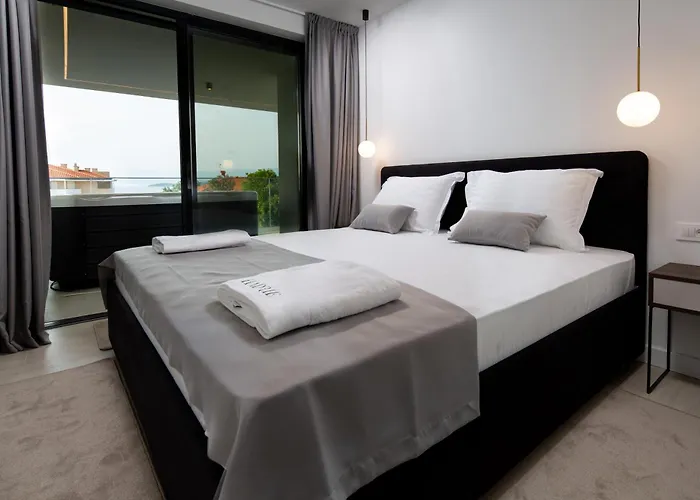 Hadrie Luxury And Azimut Apartment Malinska