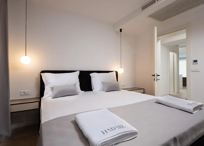 Hadrie Luxury And Azimut Apartment *