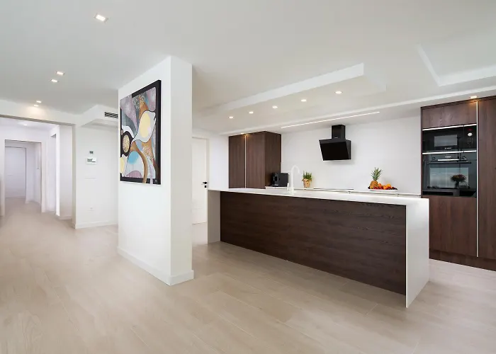 Hadrie Luxury And Azimut Apartment *