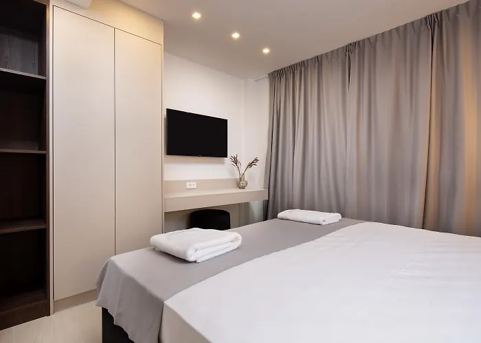 Hadrie Luxury And Azimut Apartment