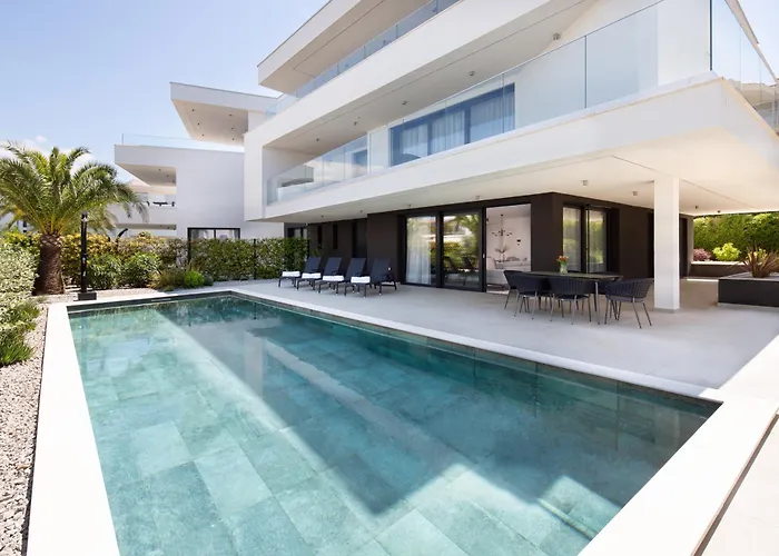 Hadrie Luxury And Azimut Apartment *
