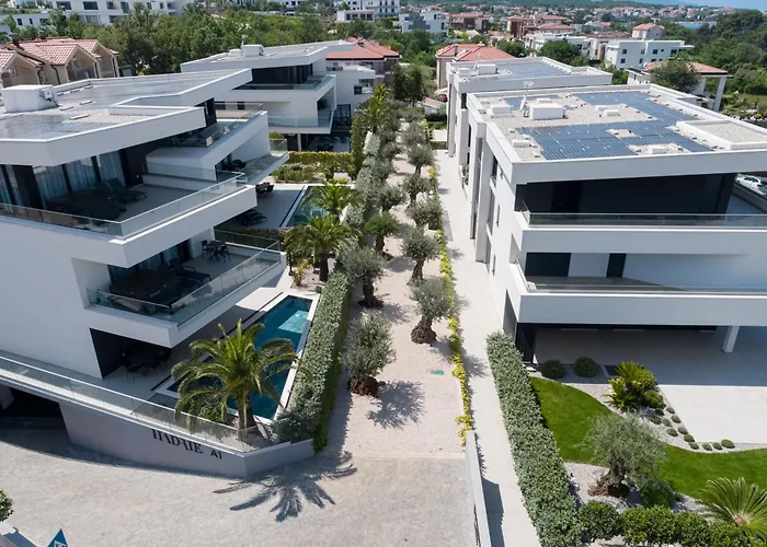 Hadrie Luxury And Azimut Apartment Malinska