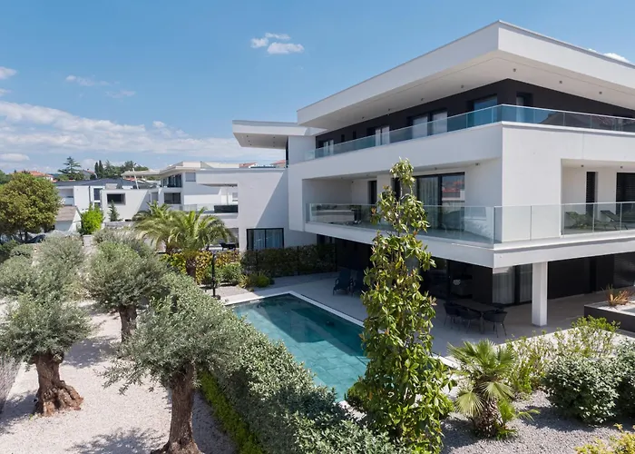 Apartment Hadrie Luxury And Azimut Malinska