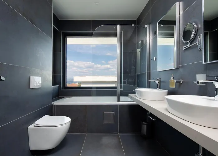 Hadrie Luxury And Azimut Apartment Malinska