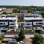 Hadrie Luxury And Azimut Апартаменты *