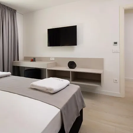 Hadrie Luxury And Azimut Apartament Malinska