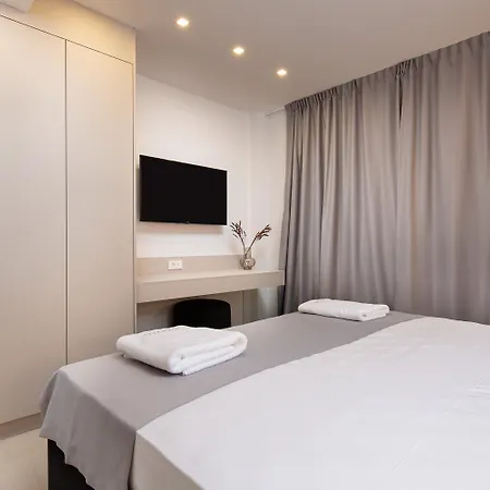 Hadrie Luxury And Azimut Apartment
