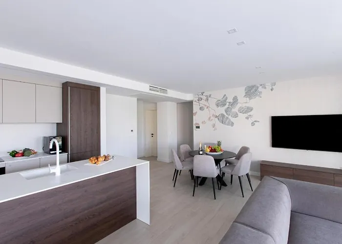 Apartman Hadrie Luxury And Azimut Malinska