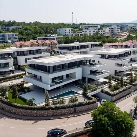 Hadrie Luxury And Azimut Malinska