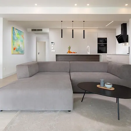 Hadrie Luxury And Azimut Malinska