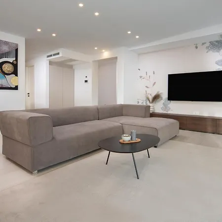 Hadrie Luxury And Azimut Apartament Malinska