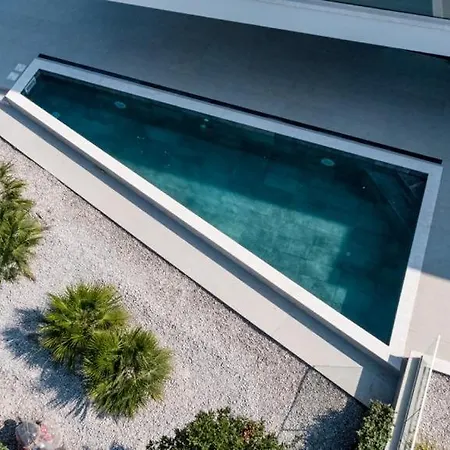 Hadrie Luxury And Azimut