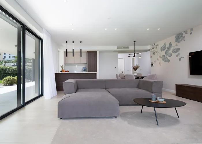 Hadrie Luxury And Azimut Daire
