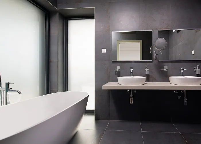 Hadrie Luxury And Azimut